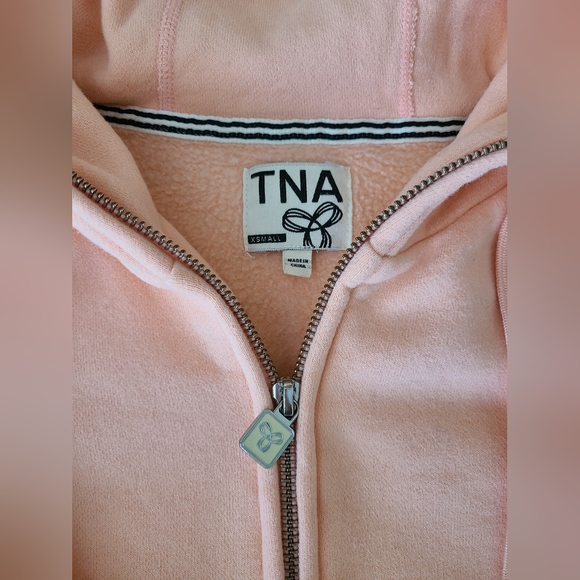 Aritzia TNA Hoodie - Picture 2 of 6